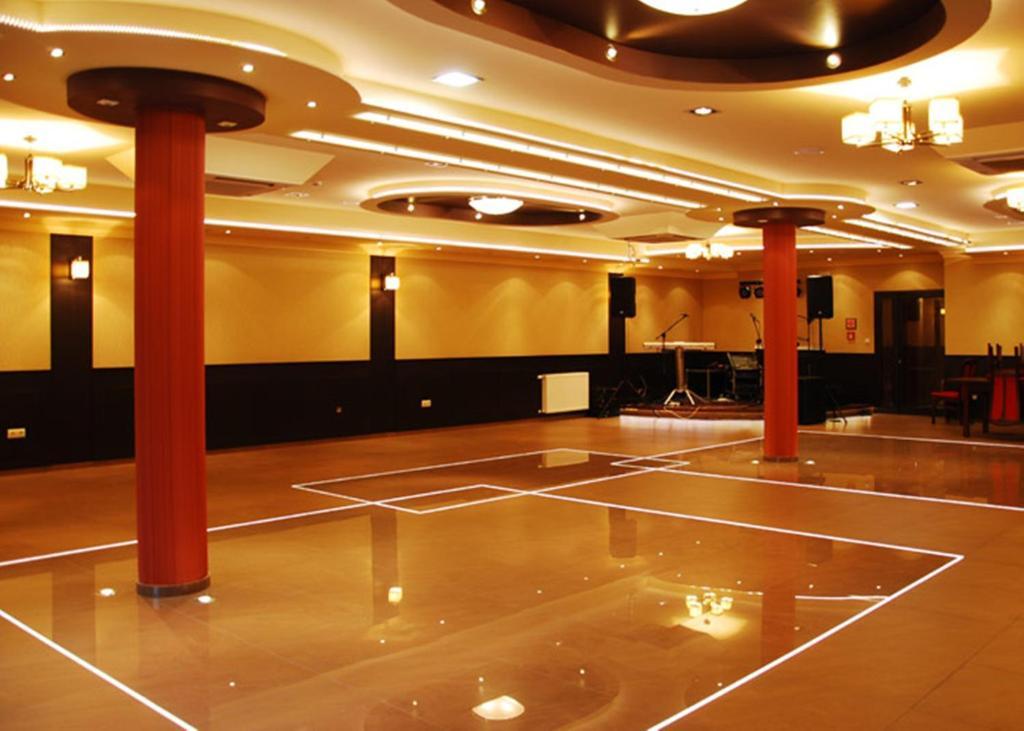 Hotel Texicana Sulechow Exterior photo